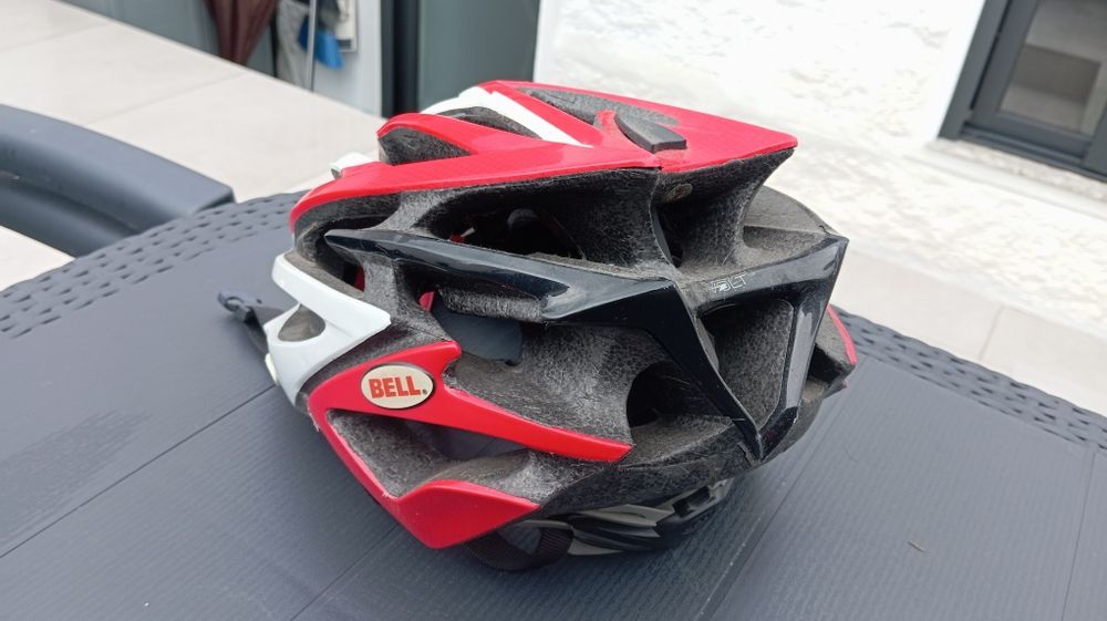 Capacete marca  Bell