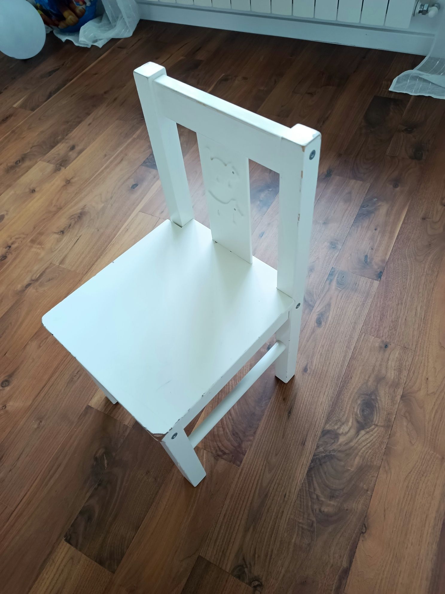 Stolik IKEA Kritter dwa krzesełka