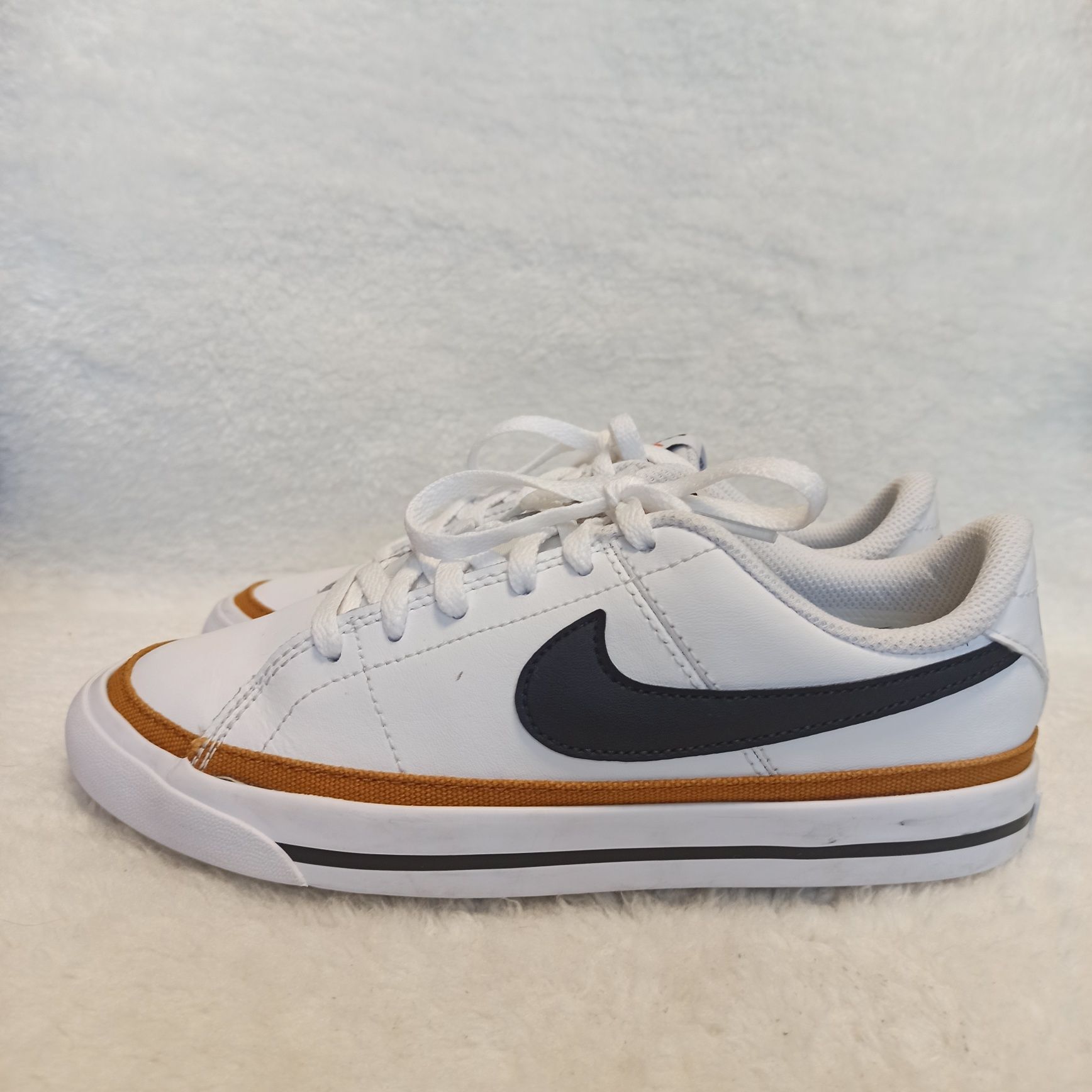 Оригінал NIKE кросівки,кеди для хлопчика,35.5 розмір, устілка 23 см