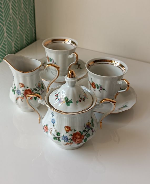 Piękny zestaw porcelana Wałbrzych cudne kolory i złocenia nowe