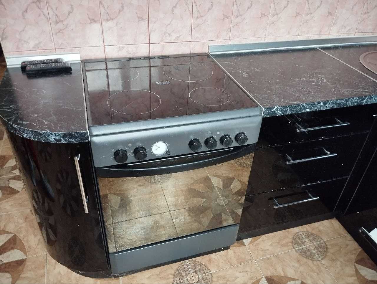 Продам 2 к квартиру на Молочній, з ремонтом. Метро поруч.