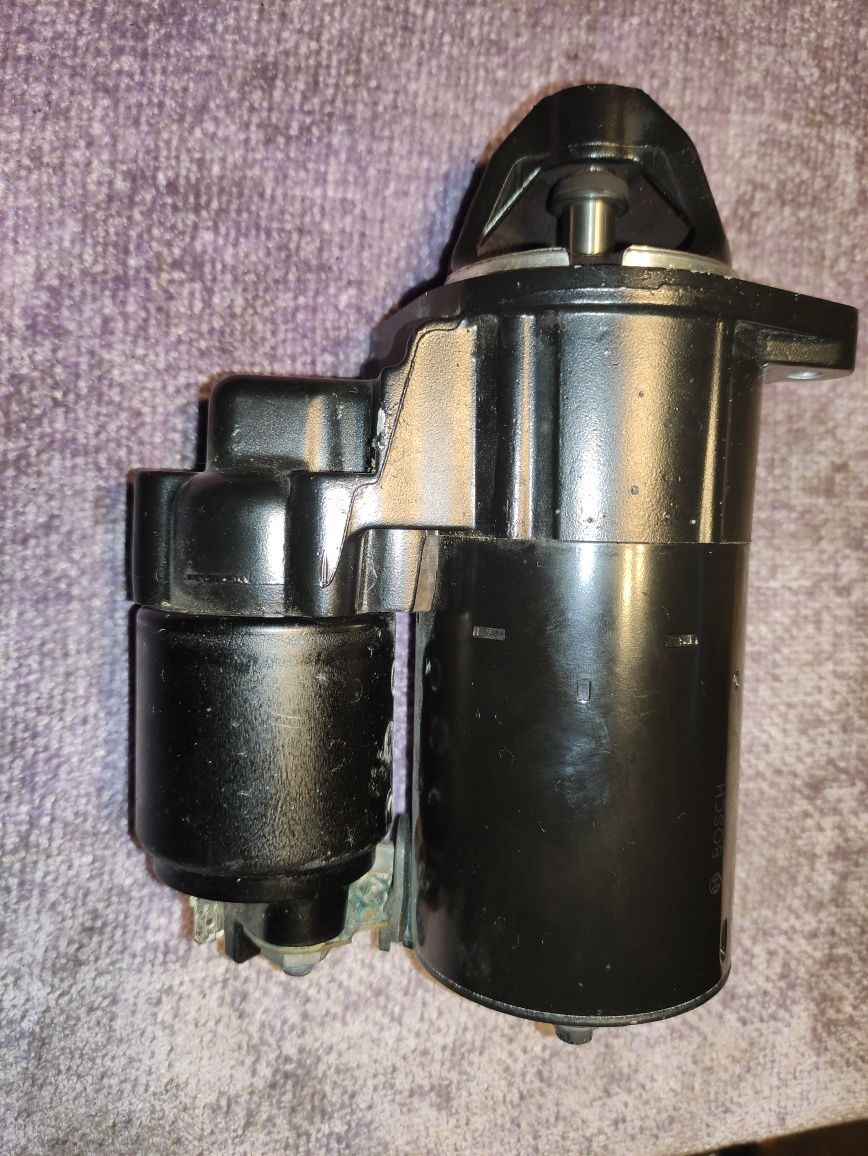 Rozrusznik Moto Guzzi V7 V9  Breva 750 Bosch