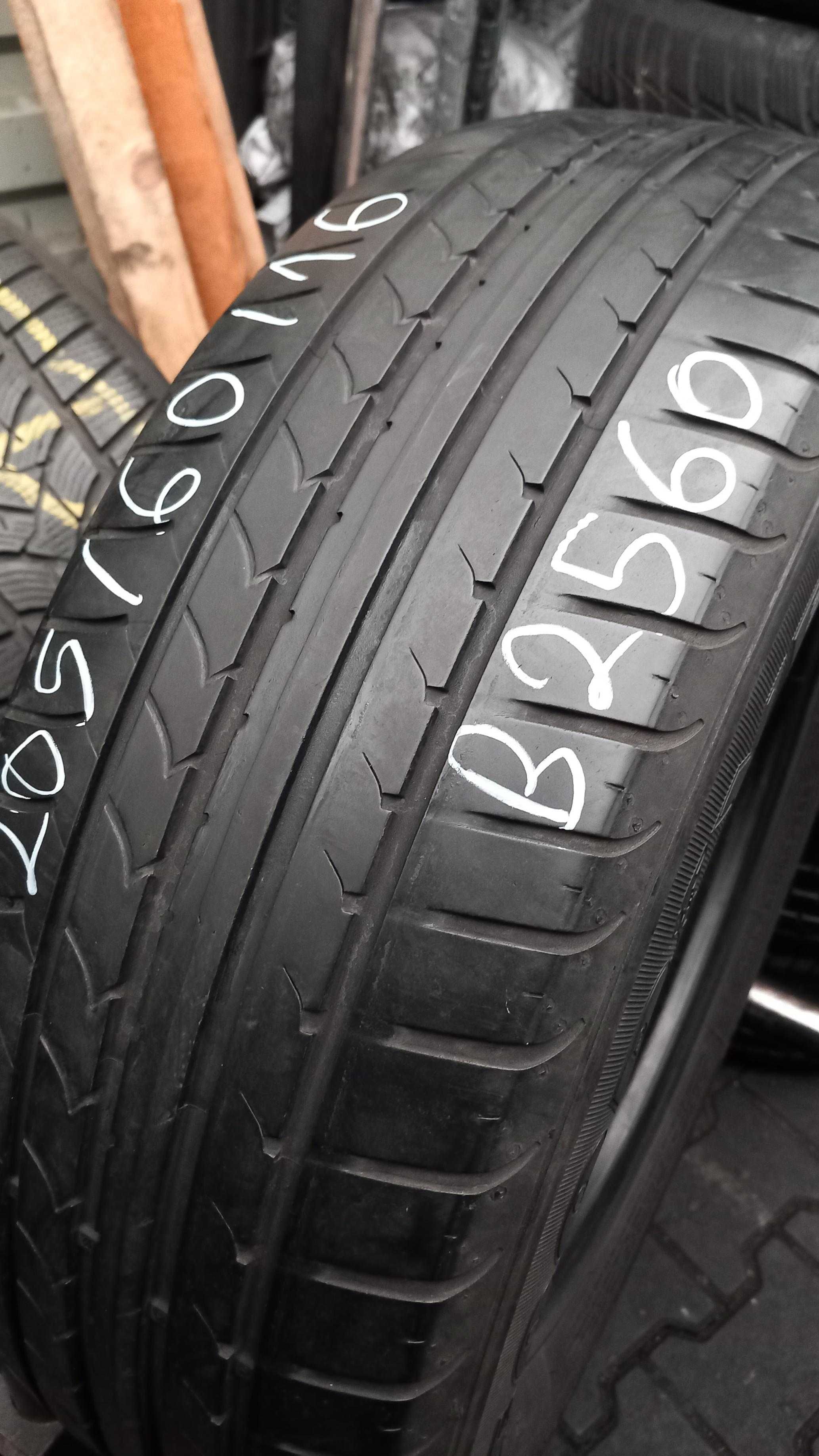 205/60/16 Goodyear Efficient Grip ULRR 96H