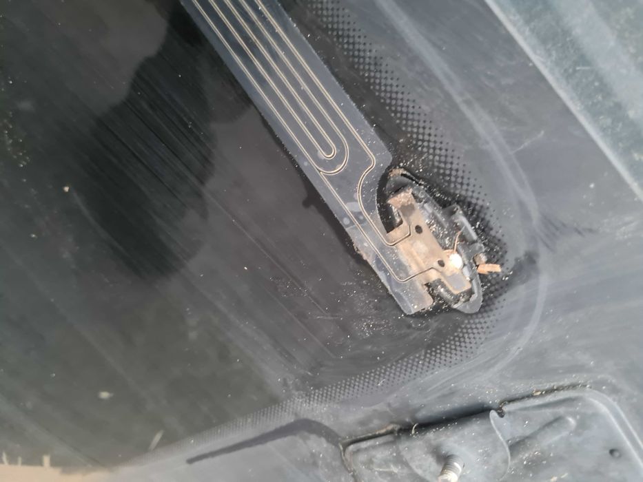 Mercedes Vito 639 szyba boczna karoseryjna lewa elektryczna