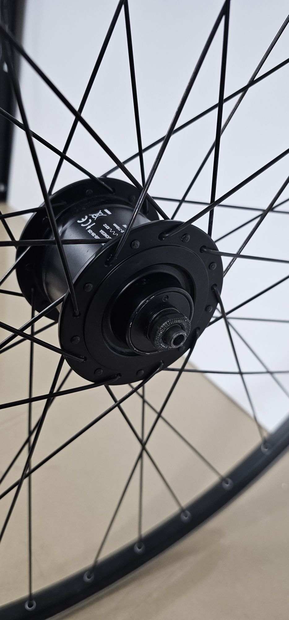 Nowe. Koło 28" Dt-swiss 535 . Dynamo DH-C3000-3N-QR.