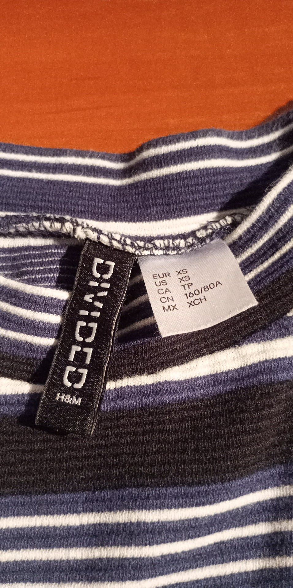Top w paski H&M.