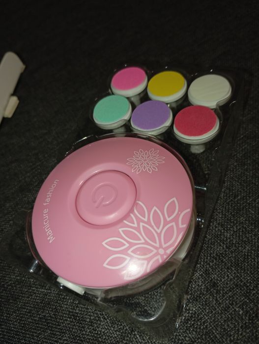 Продам набір для манікюру