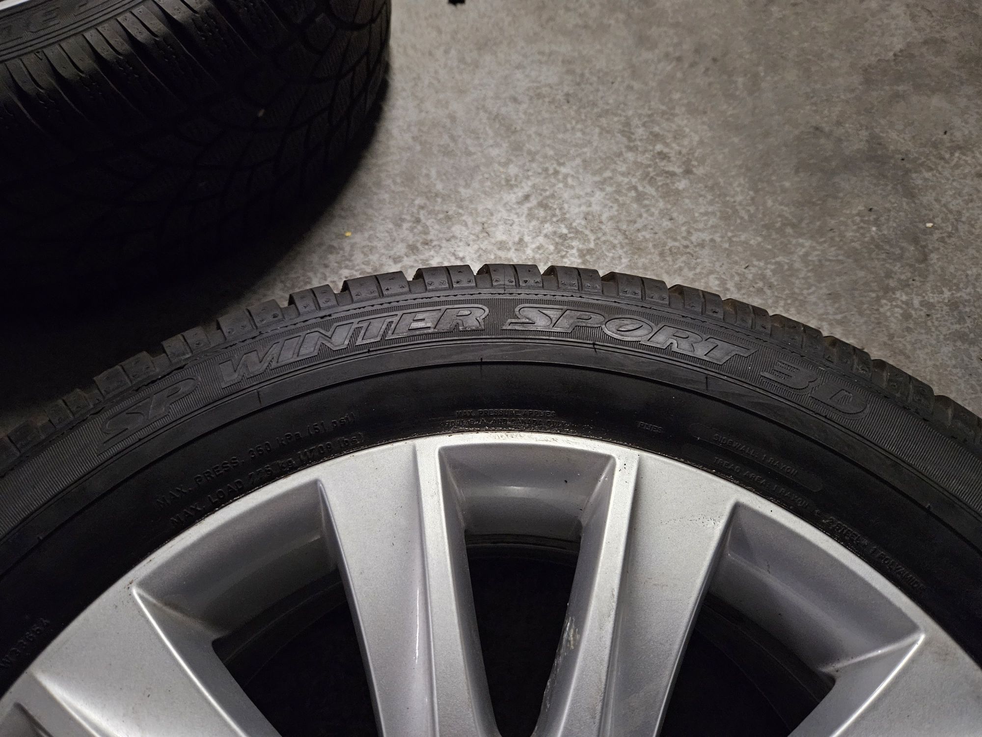 Alufelgi Volkswagen opony zimowe Dunlop 235/55/17 ET 43