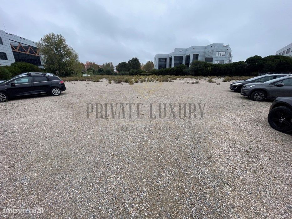 Terreno para construção de edifício com 4906m2