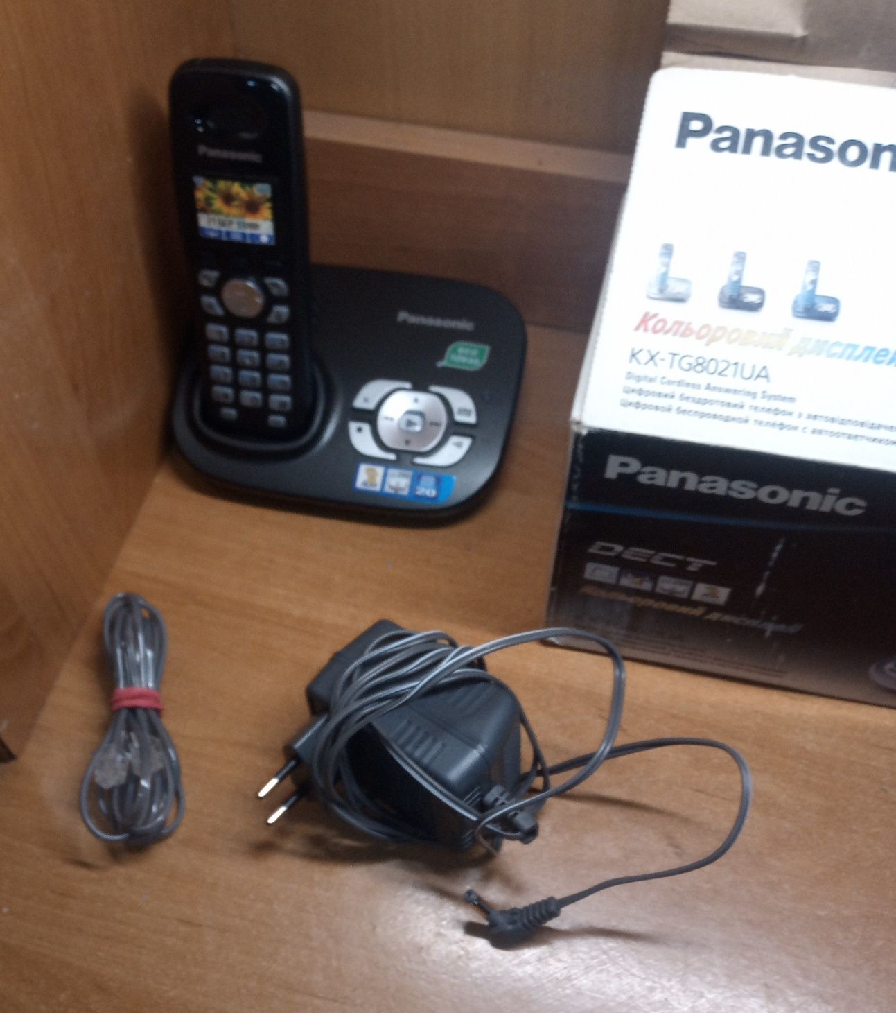 Беспроводной телефон Panasonic kx-tg8021ua