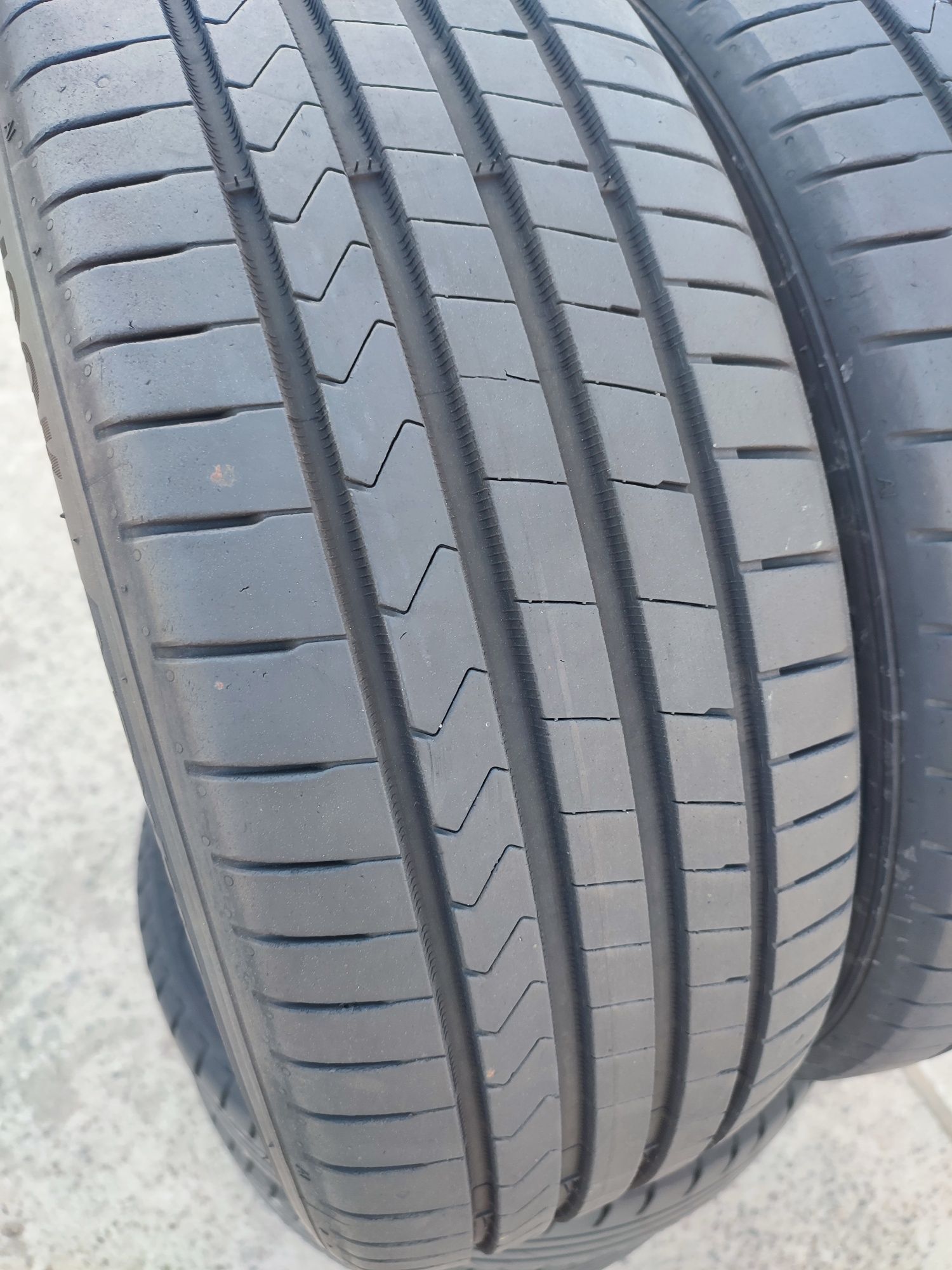 Шини 215/55 R17 Hankook Ventus Prime4