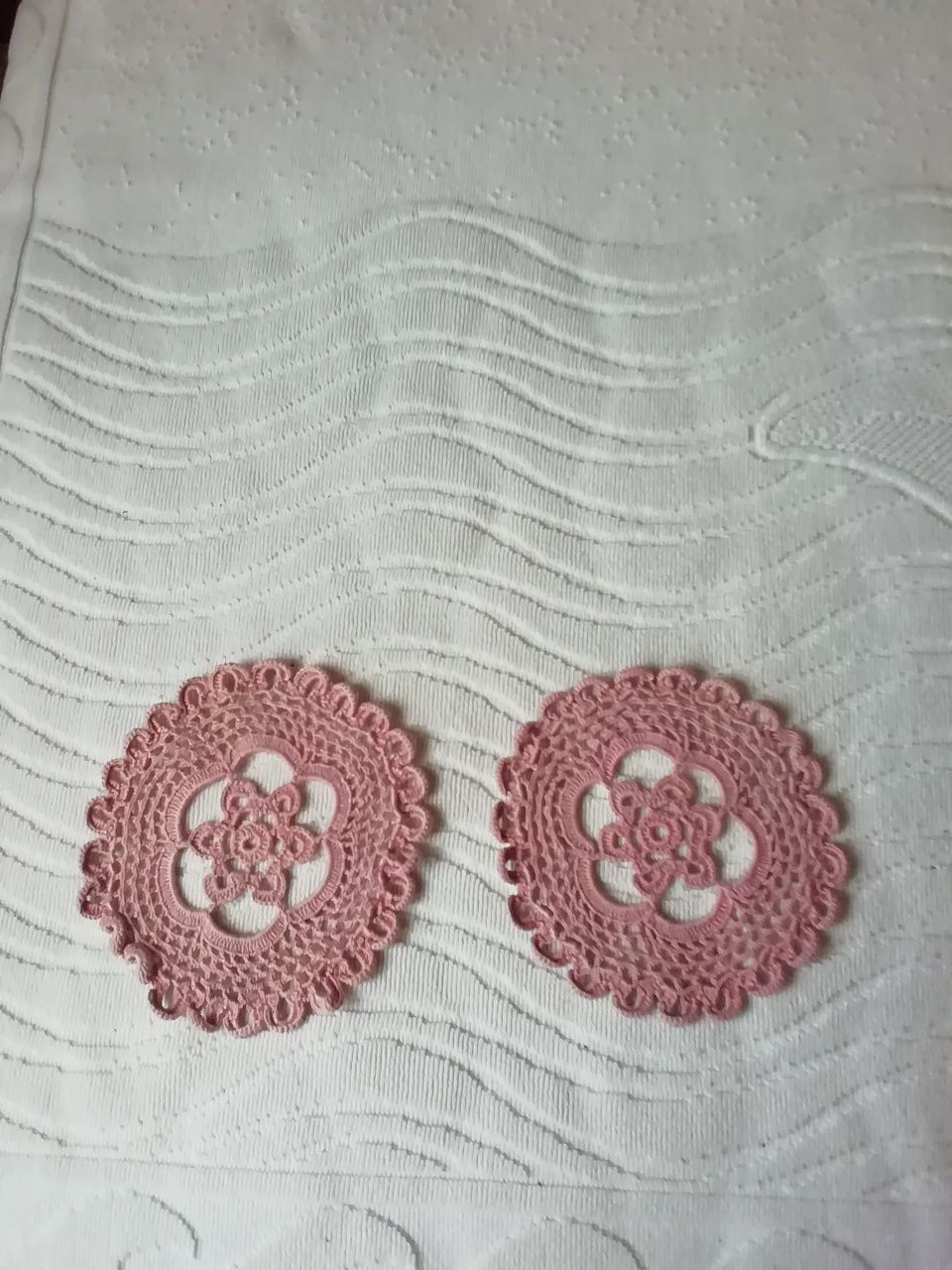 Dois naperons de crochet, antigos