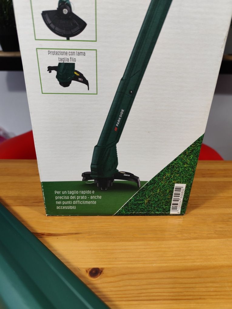 Máquina corta relvas nova ler anuncio
