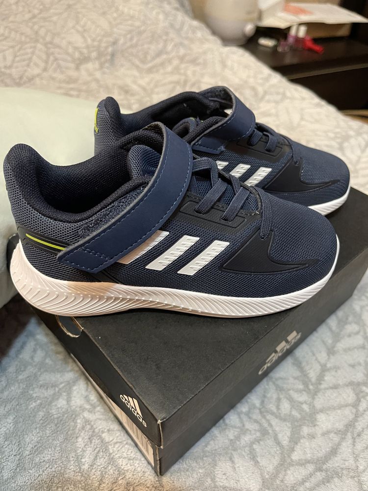 Кроссовки Adidas 27