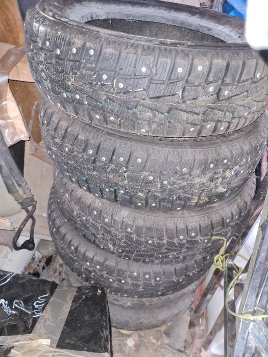 opony 175 x 65 x 14 sniegowe zimowe z kolcami bieżnik świetny ale 2012