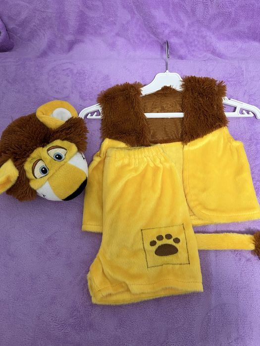 Костюм лев  пінгвін  4-7 років прокат