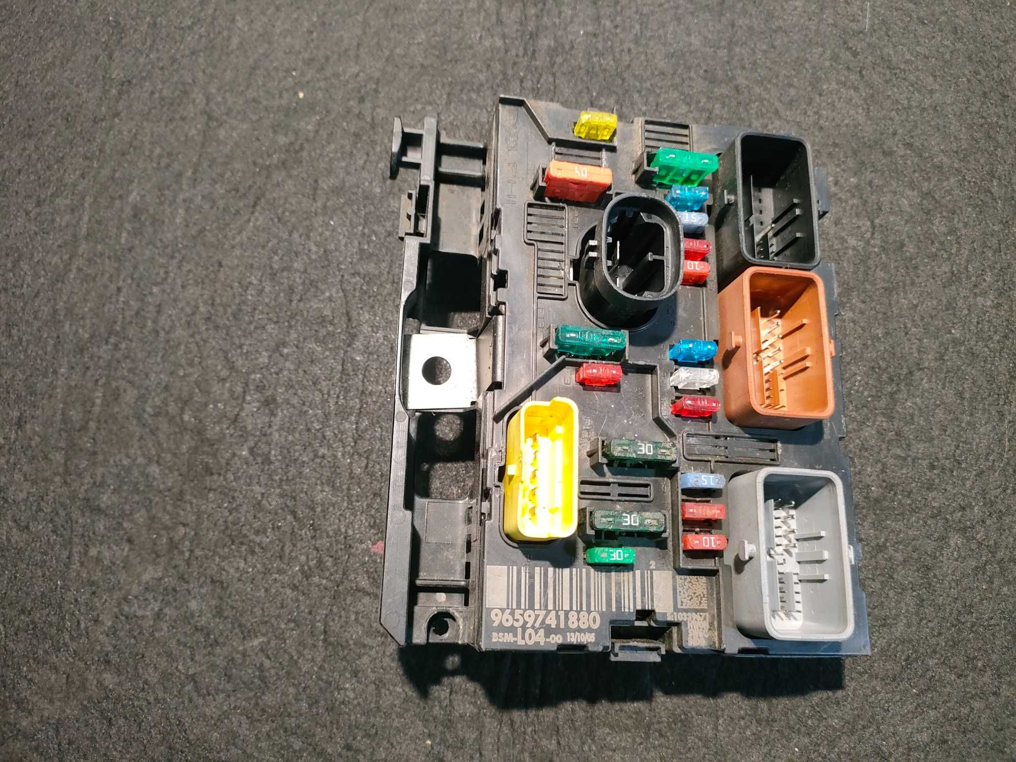 Peugeot Citroen Fiat moduł BSM -L04