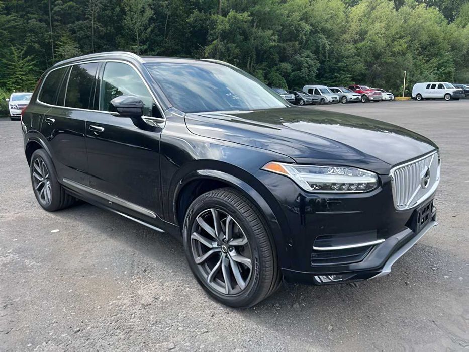 Volvo XC90      2017