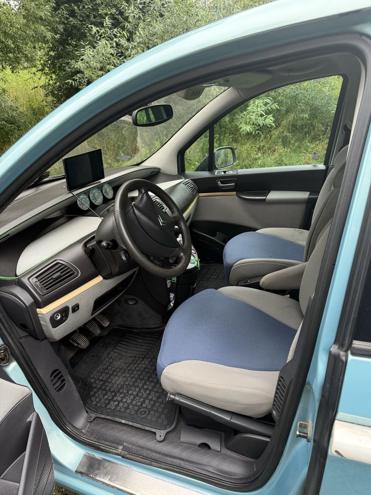 Citroen C8 nowe lpg 2004 hak