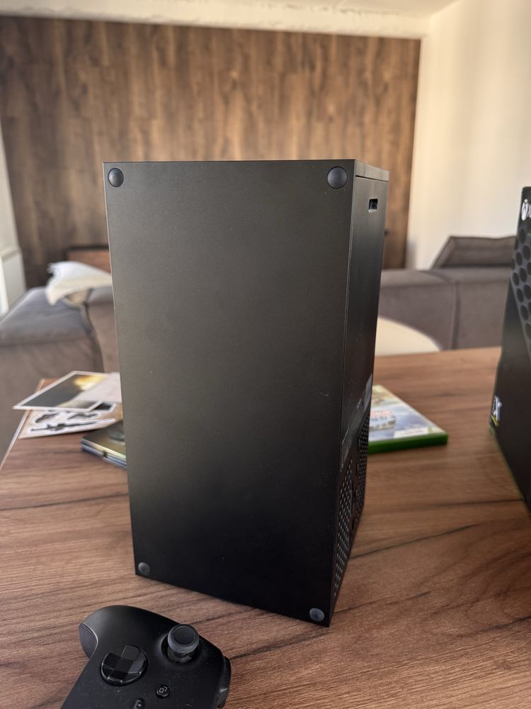 Xbox Series X, 1 TB + Stalker2 + Forsa Horizon 5