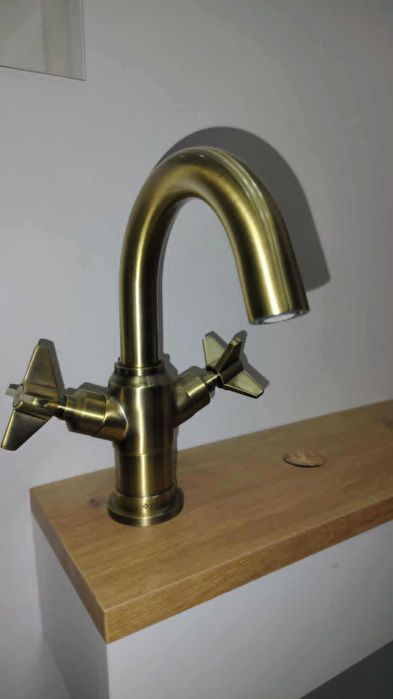 Bateria umywalkowa stare złoto , mosiądz , Deante