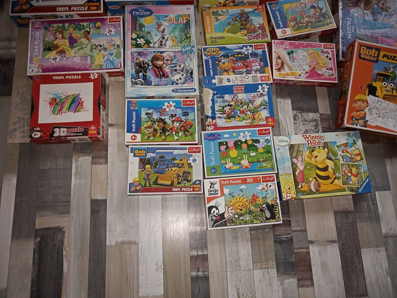 Puzzle różne w dobrym stanie