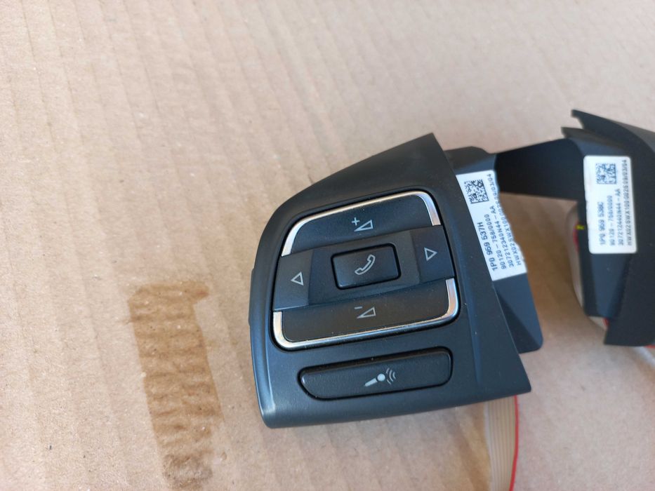 Seat Leon Ibiza Toledo Altea Кнопки мульти руля руль переключателі