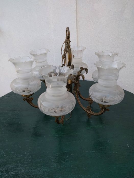Candeeiro de tecto de 6 lâmpadas - Metal e loiça.