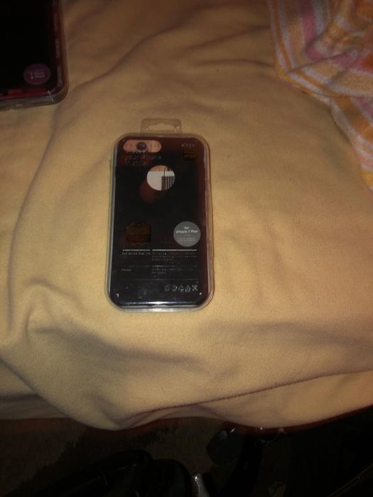 Vendo 2 Capas para iPhone 7/8 Plus – Novas, Seladas na Caixa