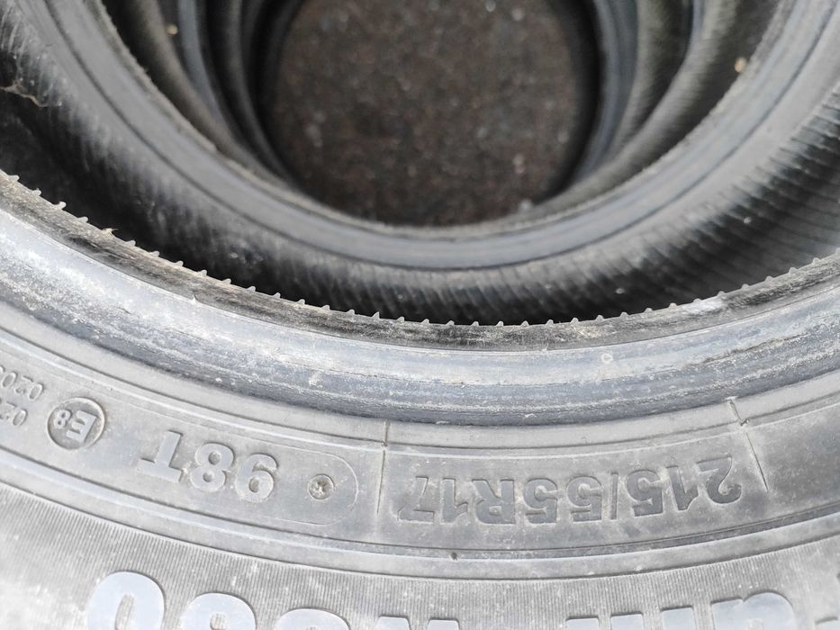 Резина зимняя STARMAXX 215/55R17. Комплект. Состояние новой