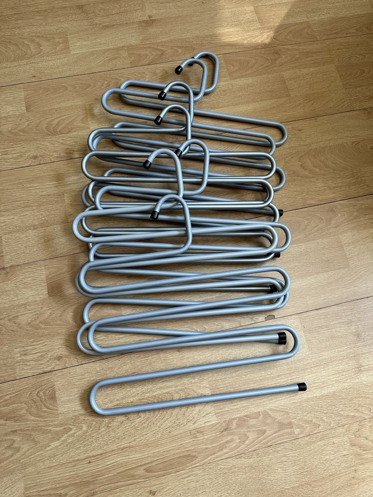 Vendo cabides para calças