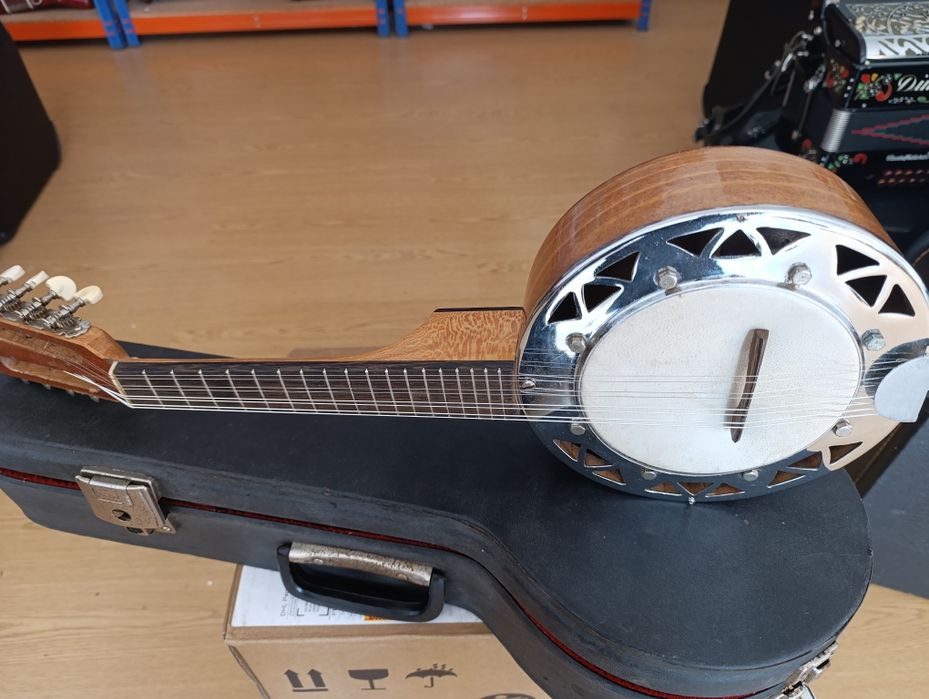 Banjo de 8 cordas