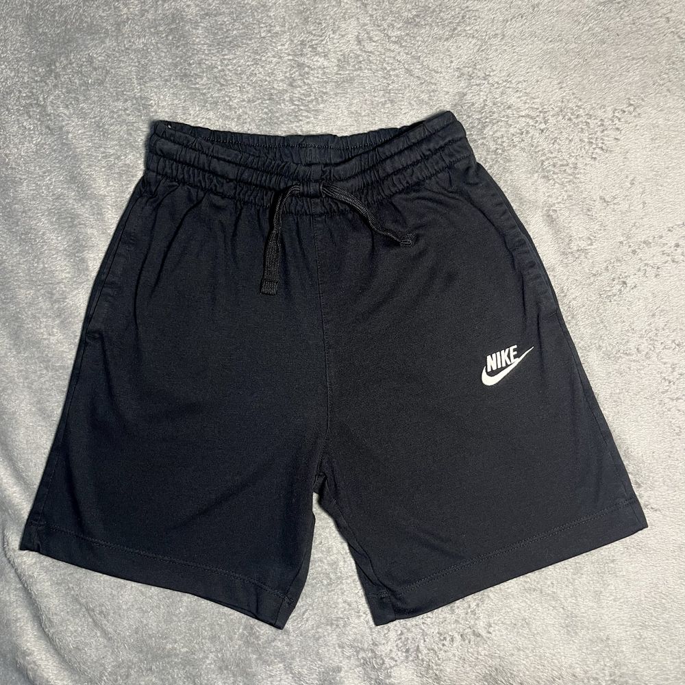 Шорты nike 137-147 см + футболка