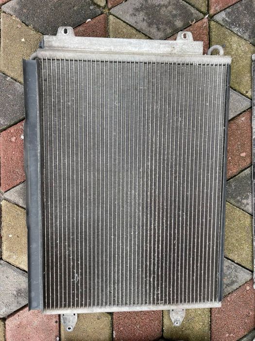 Радіатор основний VW Passat B6 B7 Golf 4 5 6 Caddy Touran Skoda A5