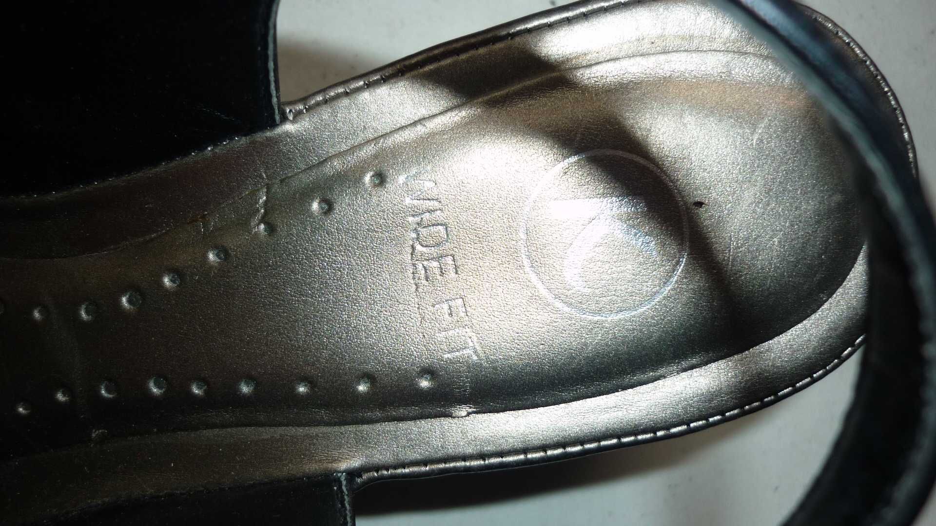 K  (clarks)  - skórzane szersze sandały na klinie  r; 39