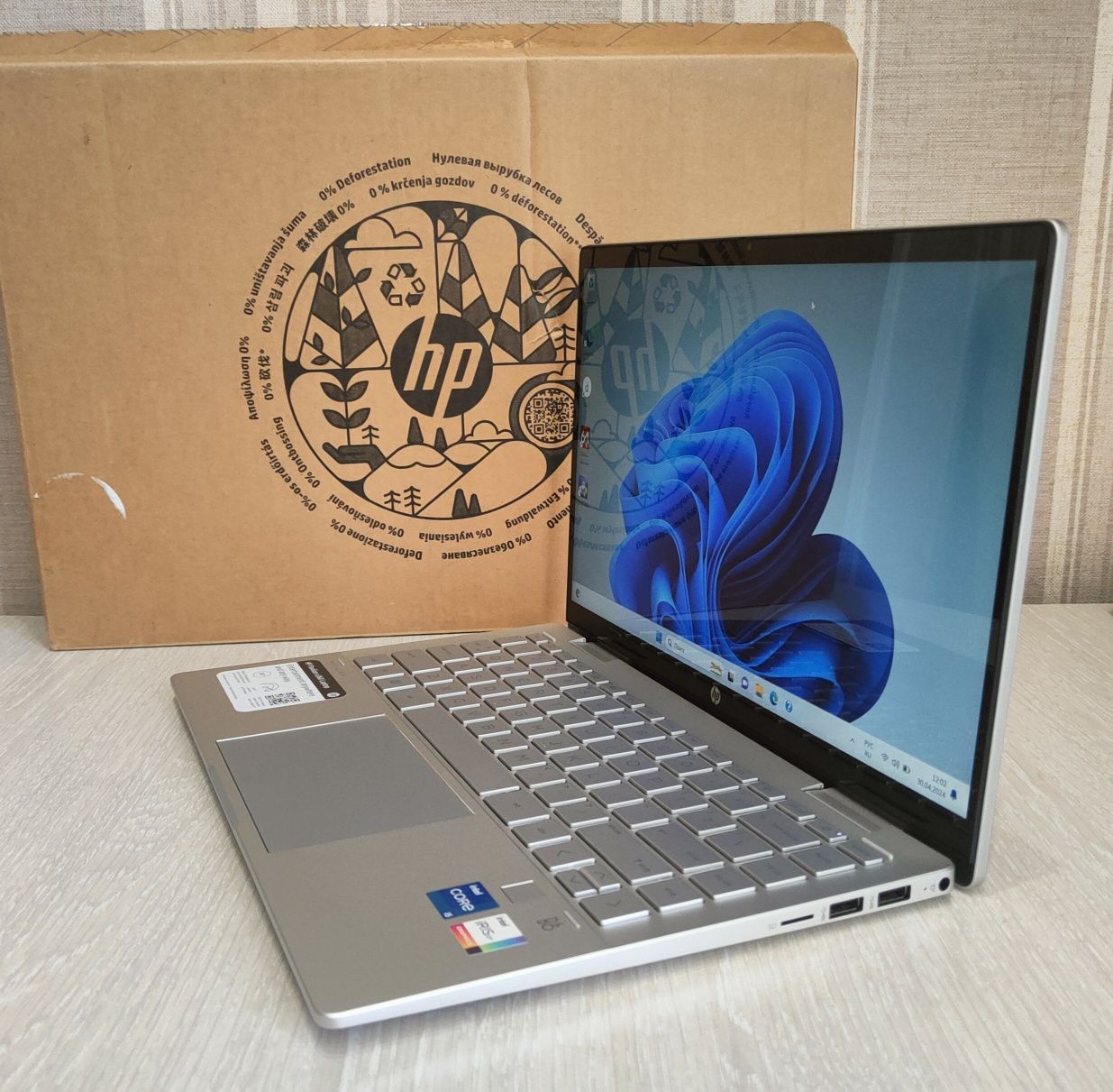 HP Pavillion X360 14" IPS FHD, I5 1235U, 10 ядер, 8Gb DDR4, 1Tb SSD