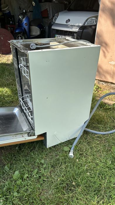 Zanussi посудомийна машина