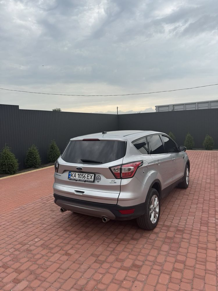 Ford Escape 2017 року