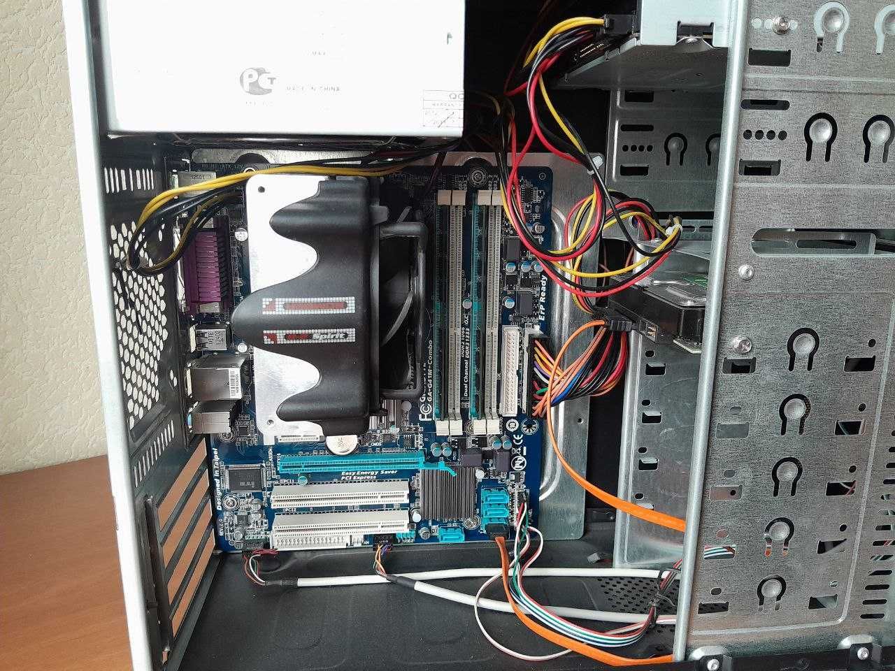 Комп'ютер десктоп. Intel q6600 + 2гб ОЗУ, + 1 ТБ жорсткий диск.