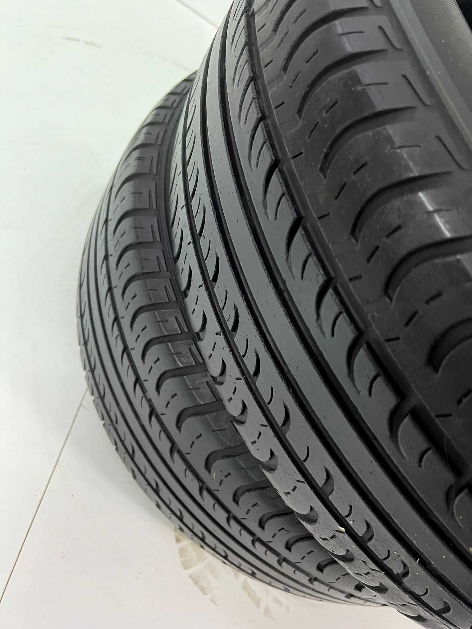 Pneus Hankook Otimo K415 - 205/60/15 - Muito Bons