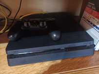 Vendo ps4 com 5 jogos e comando