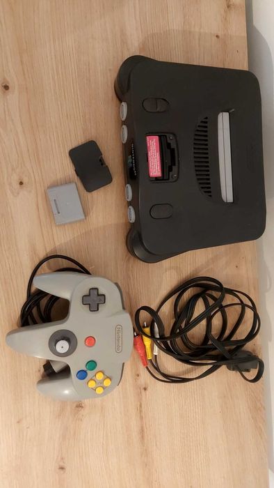 Nintendo 64 - Comando/Cabo Av/Cartão de memória/Sem Fonte Alimentação