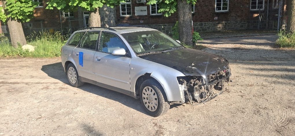 Audi a4 b6 1.9 Tdi 2002r awx skrzynia 5b całość