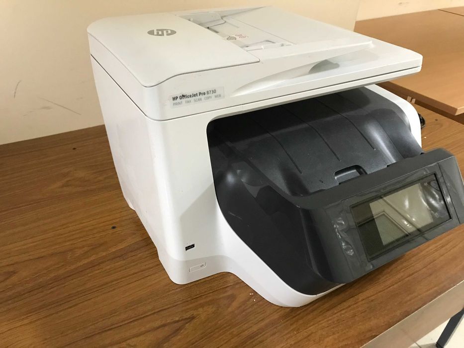 БФП кольорового друку HP OfficeJet Pro 8730 з Wi-Fi та БФП  Epson L550