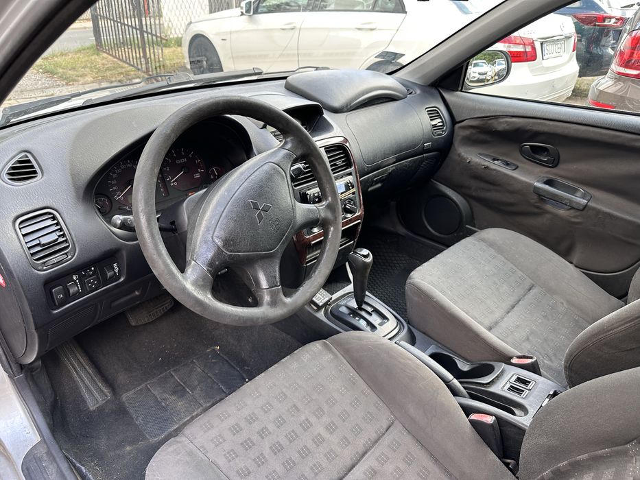Mitsubishi Carisma 1.8 gdi automat