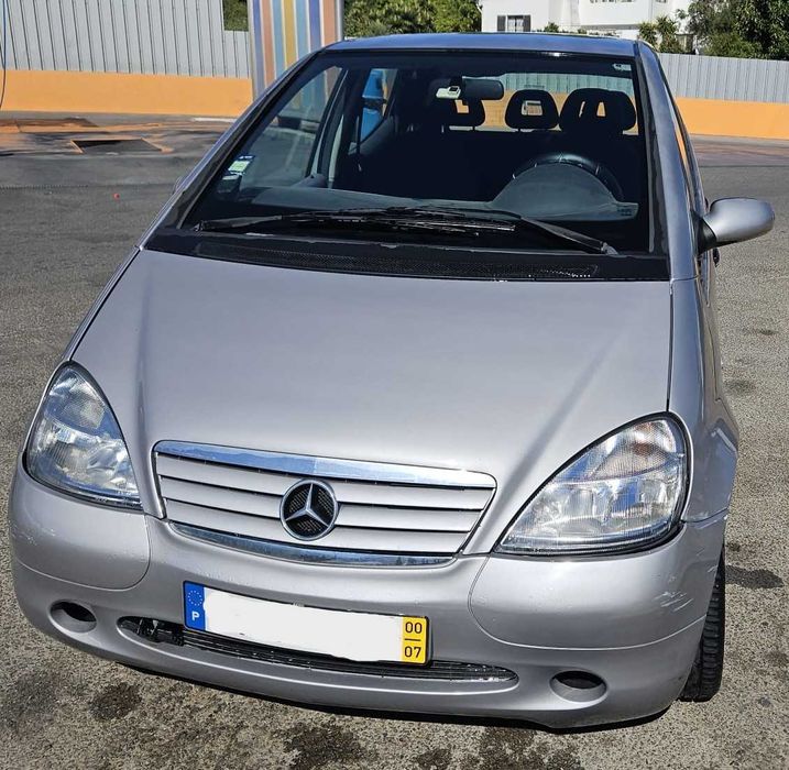 Classe A, 25 anos, 420 mil km, 2k negociáveis