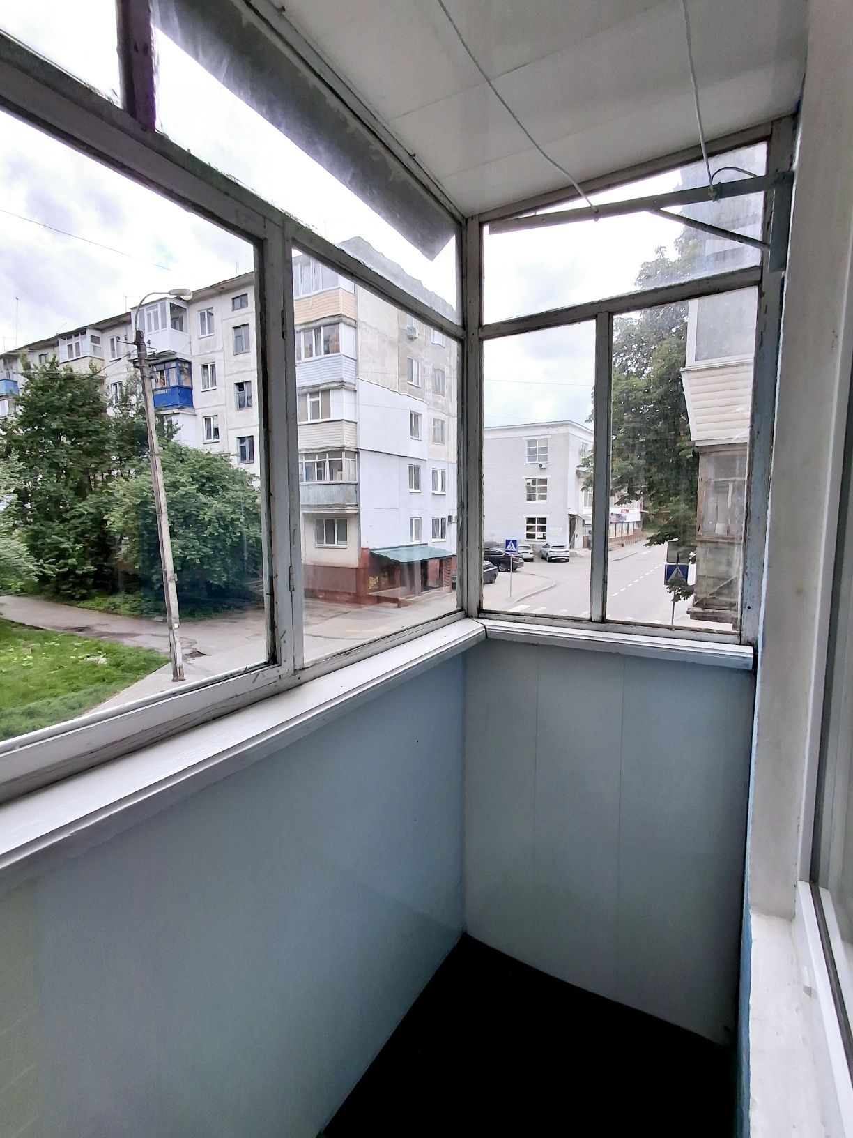 33м2 самый ЦЕНТР Продам  1 кім квартиру