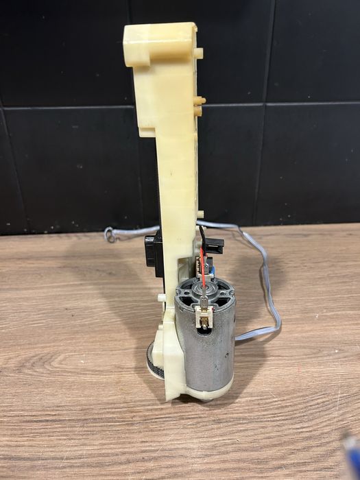 Napęd bloku mechanizm zaparzacza Delonghi