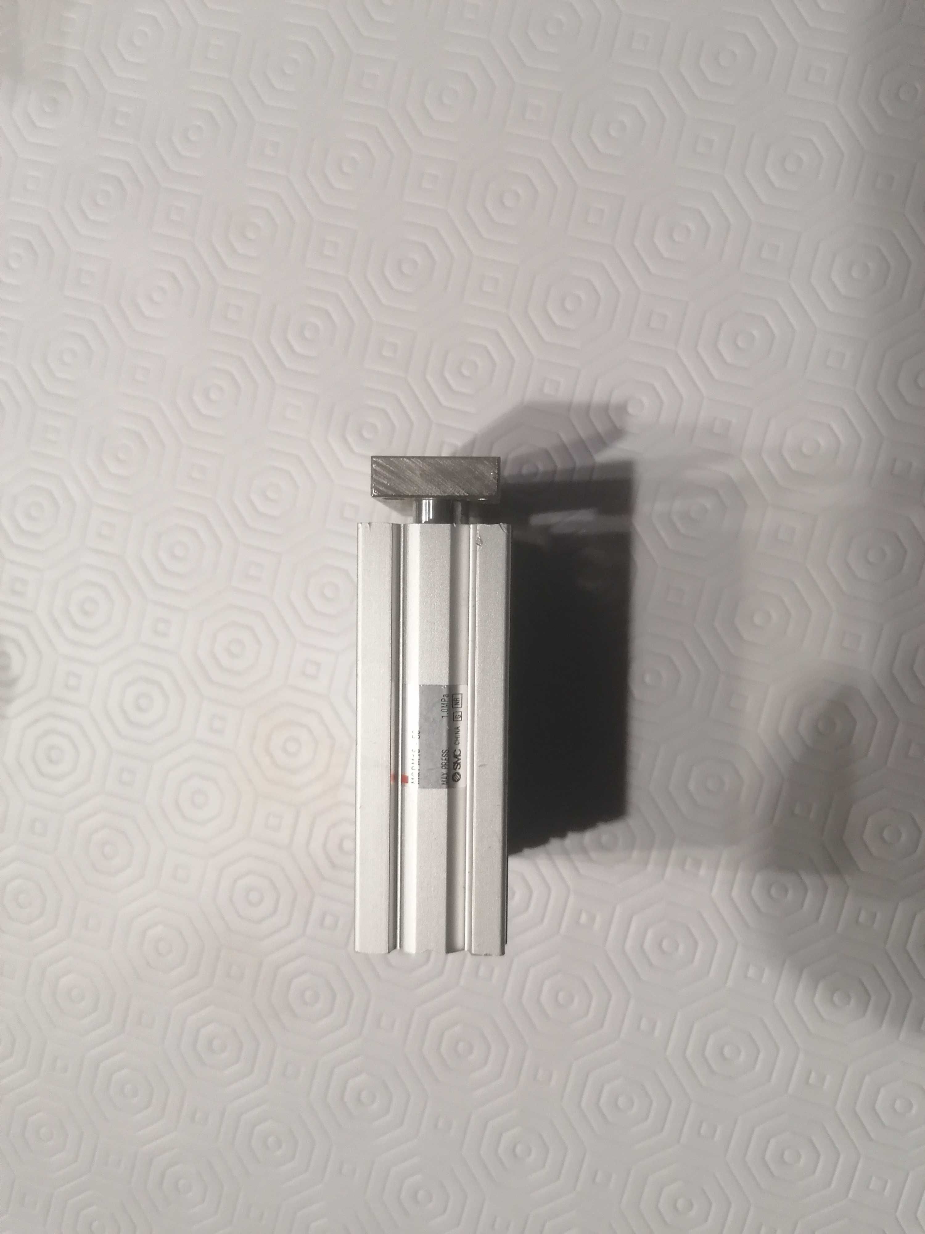 Cilindro NOVO SMC MGPM16-50