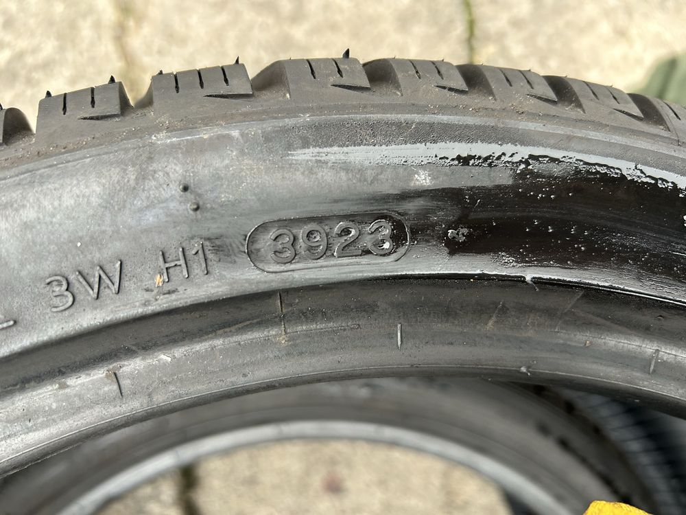 10. Opony Zimowe HANKOOK 225/40/18 jak NOWE